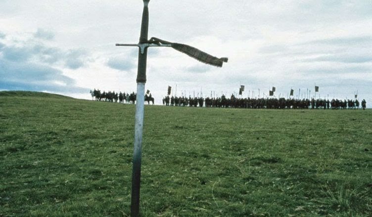No authentic two-handed sword from this time period would ever look like this sword from the Braveheart movie. The leather wrapped ricasso defeats the entire point of having a ricasso and would interfere with binding work techniques since it is missing the prongs a montante should possess. Furthermore the blade lacks a fuller.